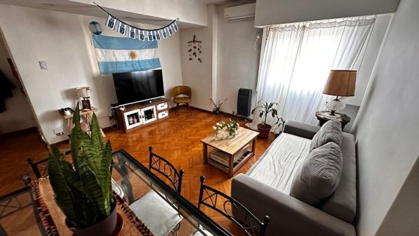Apartment 2-bedroom For Sale Vicente López Garage