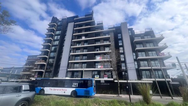 For Sale Duplex 1-bedroom with parking in Tigre Centro