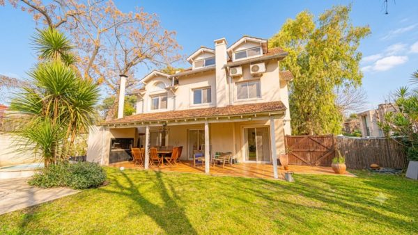 For Sale House in Barrio La Chacra