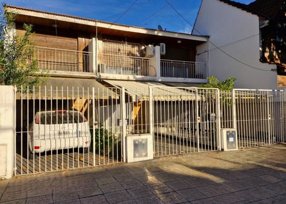 Duplex For Sale Olivos 2-bedroom With Garage Patio Grill