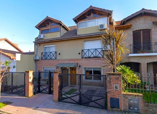 House For Sale Victoria 4-bedroom Kitchen Garden Pool Under Construction Avenue