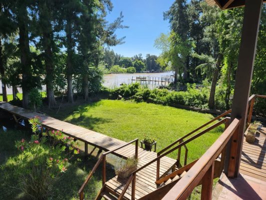 For Sale House 1-bedroom on Río Luján with Private Dock