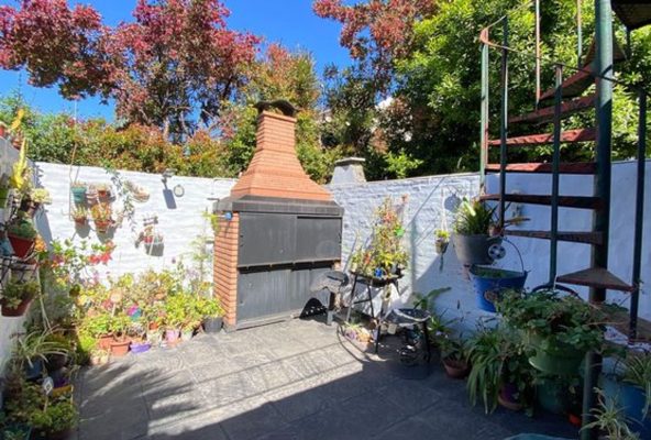 Duplex for Sale Olivos 3-bedroom Patio Garage Terrace