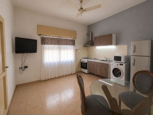 For Sale PH 1-bedroom Munro Front-facing Bright With Income