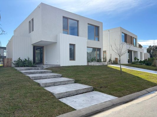 For Sale Brand New House 4 Suites Carpinchos Nordelta