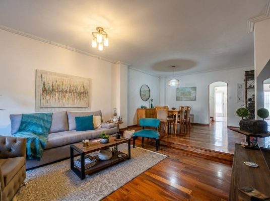PH House Triplex for Sale in Olivos with pool/playground