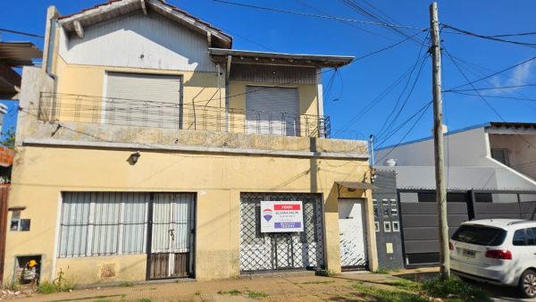 For Sale Multi-family house with commercial unit Boulogne Pana