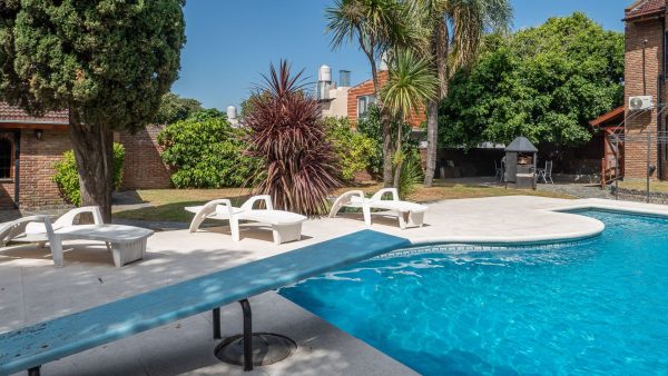 For Sale House 3-bedroom Pool Garden Don Torcuato