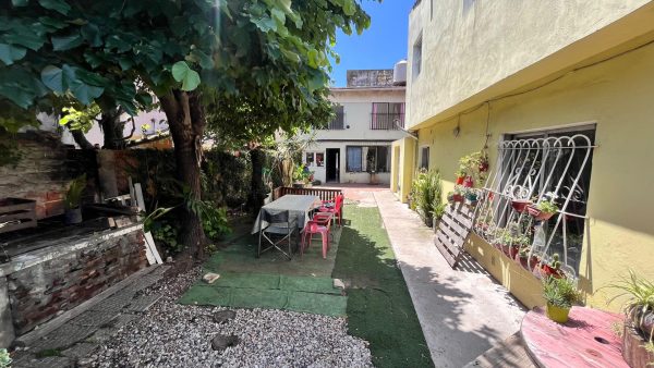 Casa Multifamiliar En Carapachay En Venta