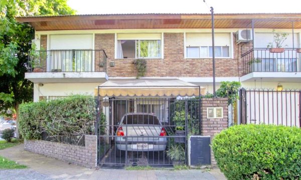 Venta Duplex 4 Ambientes-Patio-Cochera- Olivos