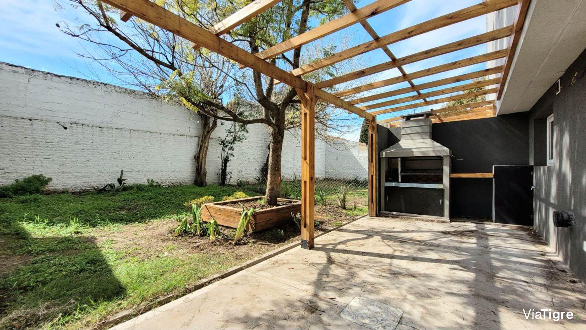 4-room apartment for sale with brand-new garden in Boulogne