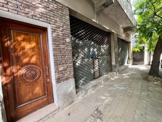 Block sale San Fernando apartment and 2 commercial units