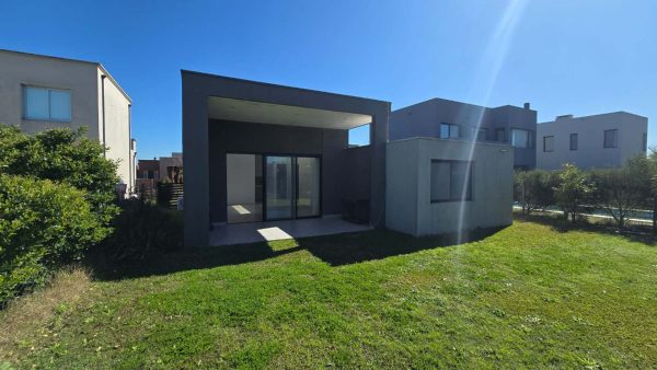 Venta Casa 4 Ambientes Vila Marina Tigre