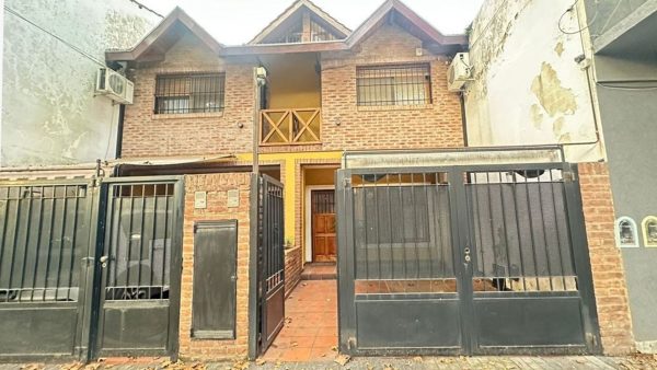 Rebajada. Duplex 2 Dorm Venta En Florida Playroom