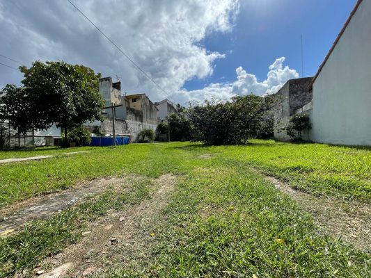 House Sale 3 Rooms Own Lot 850 Square Meters in Martinez
