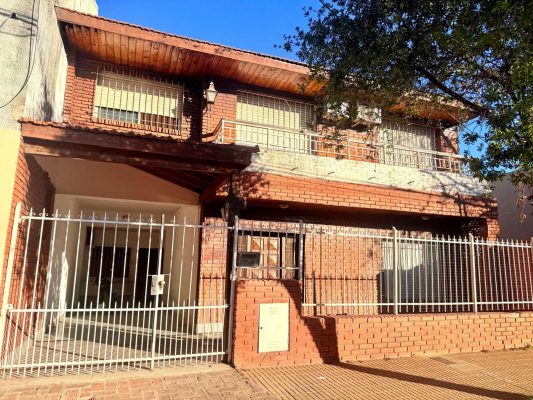 Casa En Venta 6 Amb Beccar Con Pileta Oportunidad