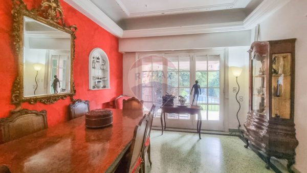 House in La Lucila, large lot with pool