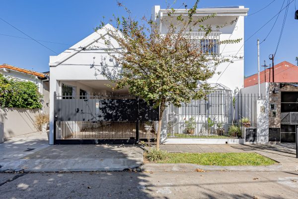 House for Sale in Victoria – Excellent Location!