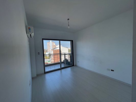 Alquiler Departamento Tigre Centro Con Balcon
