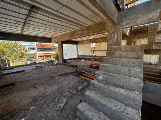 Triple apartment for sale to finish in the best area of Olivos