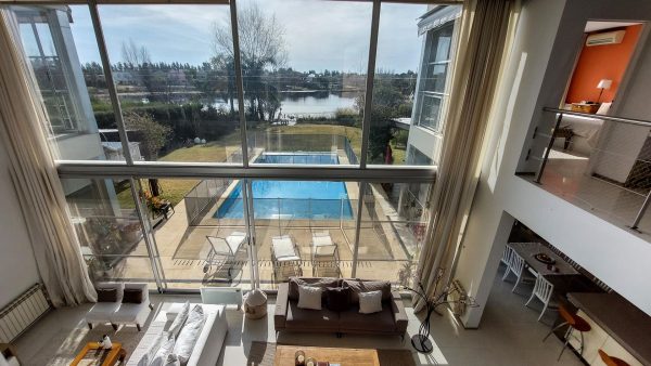 Venta Casa 7 Ambientes A La Laguna Santa Catalina