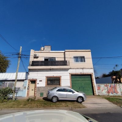 Venta Casa 3 Amb En 2 Plantas Con Deposito Jardin