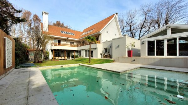 Casa venta en Lomas San Isidro (Golf), 7 ambientes