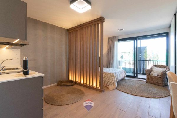 Studio Brickell Remeros for Sale – Balcony, Pool