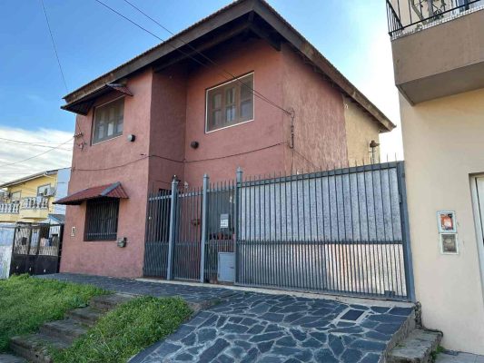 House For Rent In Villa Adelina With Garden