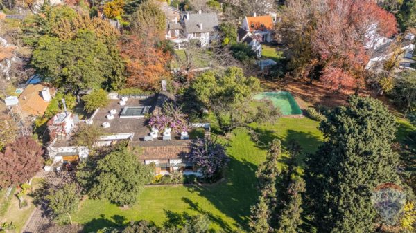Casa/Estancia urbana en La Horqueta | Lote 3750 m²
