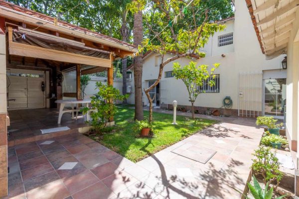 Sale Florida House 5 rooms, garden, garage, like new