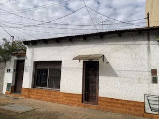 Sale of 3-room apartment in Olivos to remodel