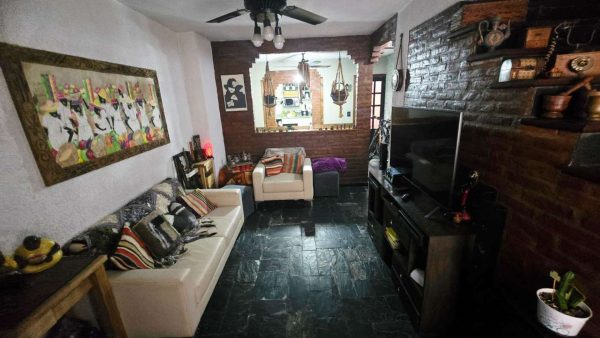 Sale of 4-room triplex Olivos Vte Lopez