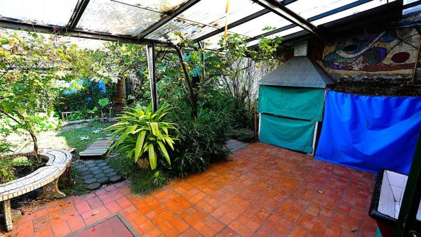 Sale: Spacious PH, bright independent apartment, credit available.