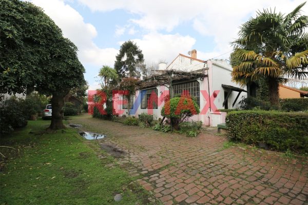 Sale double plot front, Martinez
