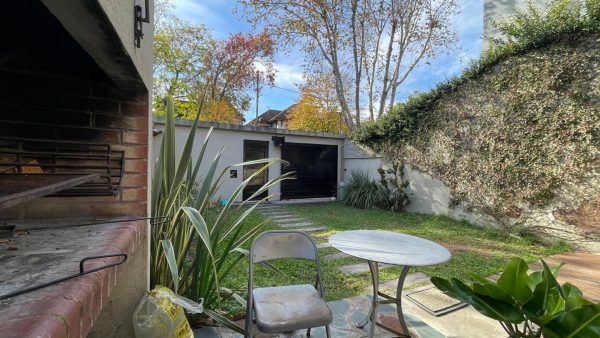 House with garden and playroom – V. López, Florida