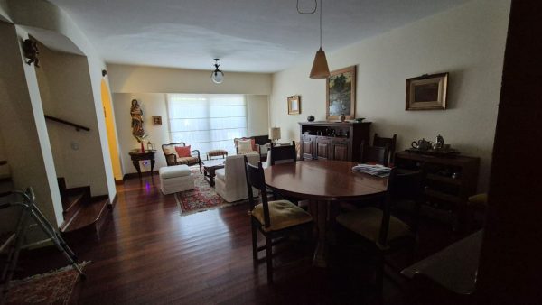 Venta Casa triplex 5 amb con jardín en Martínez