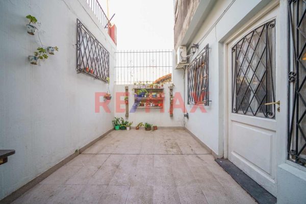 For Sale: Ph, 3 rooms, 2 patios, Olivos