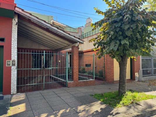 House for Sale 4 rooms Florida V. Martelli Credit Available