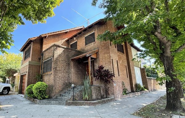 House for Sale Olivos USD 319,000