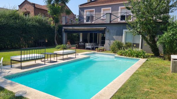 Venta casa en Benavidez Greens 5 dorm apto credito