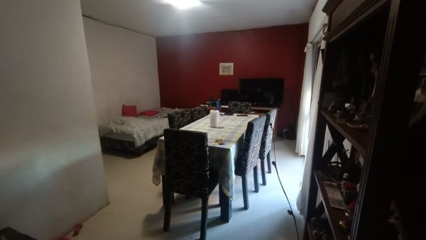 House for sale on own lot in Florida, ideal for mixed use