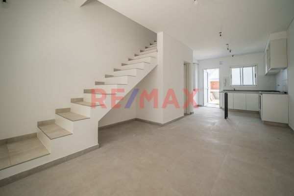 New duplex, 3 rooms, garage, park, and grill