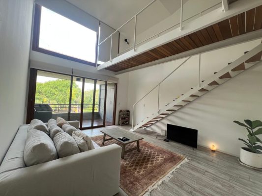 For sale: 3-room, grill and deck below La Lucila