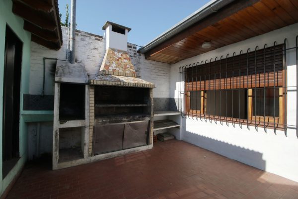 3-Room House for Sale with Galpon