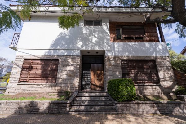 3-Bedroom House Villa Martelli with Garage
