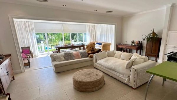 Casa ALQUILER lote al agua, 7 dor/ jardin, piscina