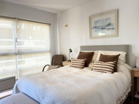 Rental: 2 rooms, bathroom, toilet, garage, balcony – Impeccable!