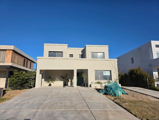 Venta Casa 7 Amb Carpinchos Nordelta A La Laguna