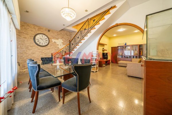 House for Sale 6 Rooms with Courtyard and Pool – Villa Adelina